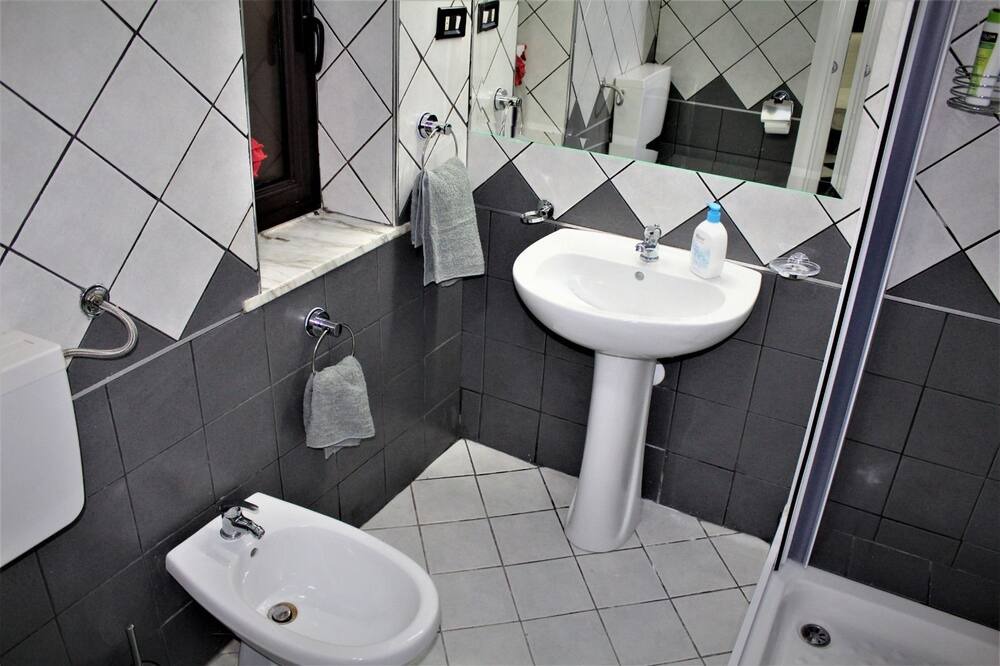 Photo of Bathroom in Ravanusa