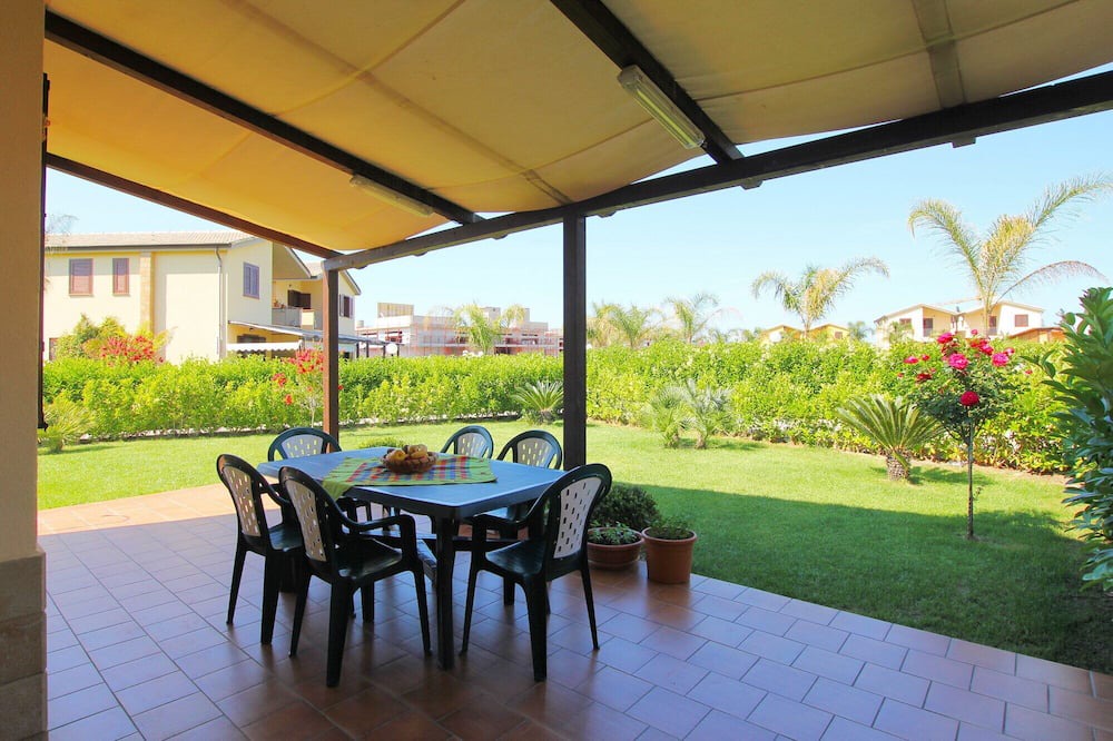 Photo of Patio Balcony in Campofelice di Roccella