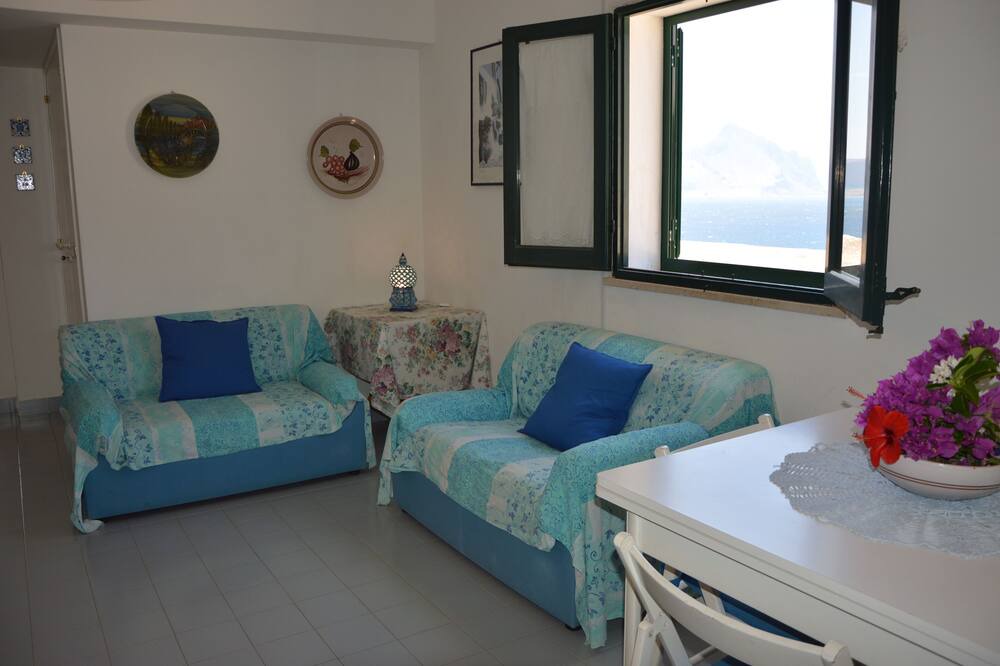 Photo of Livingroom in Macari