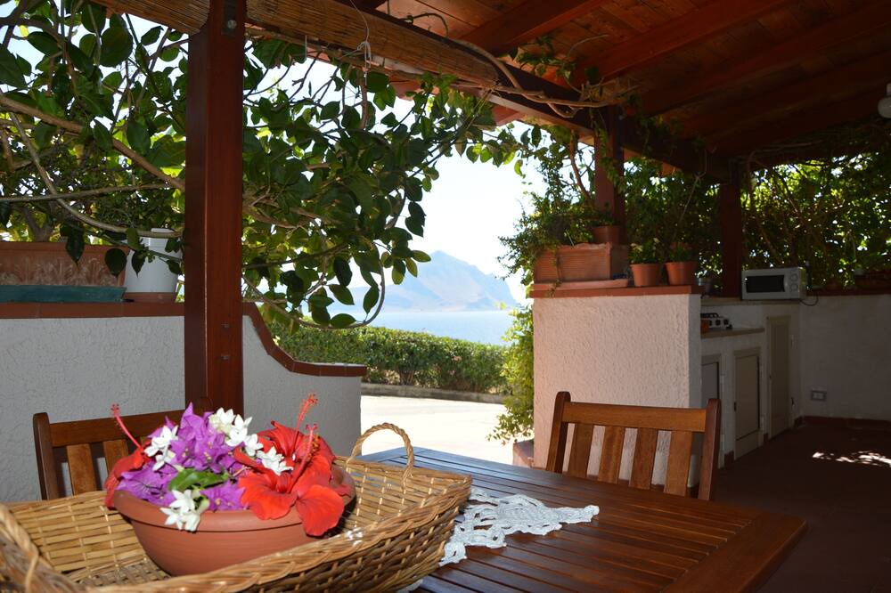 Photo of Patio Balcony in Macari