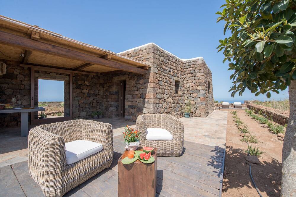 Photo of Patio Balcony in Pantelleria