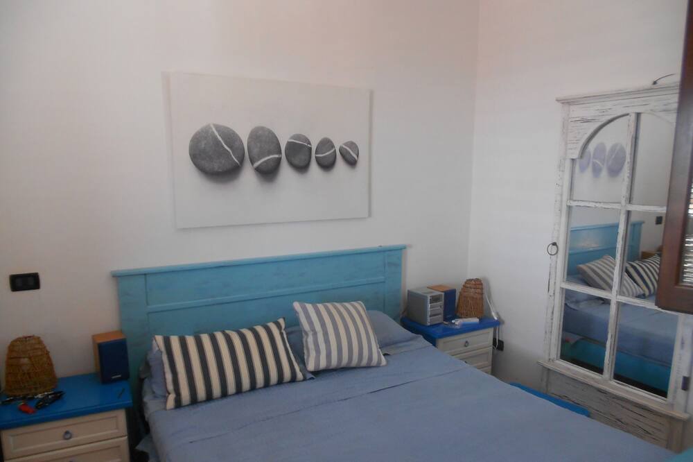 Photo of Bedroom in Marettimo