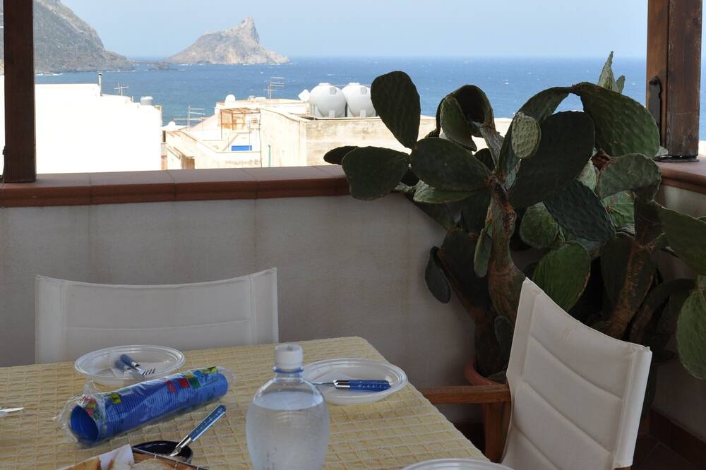 Photo of Patio Balcony in Marettimo