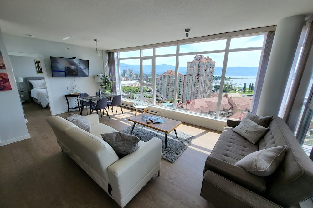 Photo of Livingroom in North End