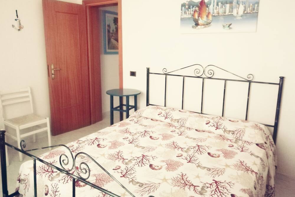 Photo of Bedroom in Marettimo
