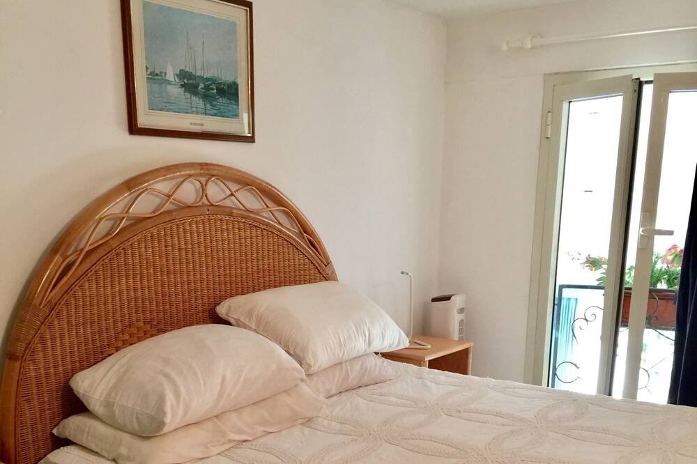 Photo of Bedroom in Latina Lido