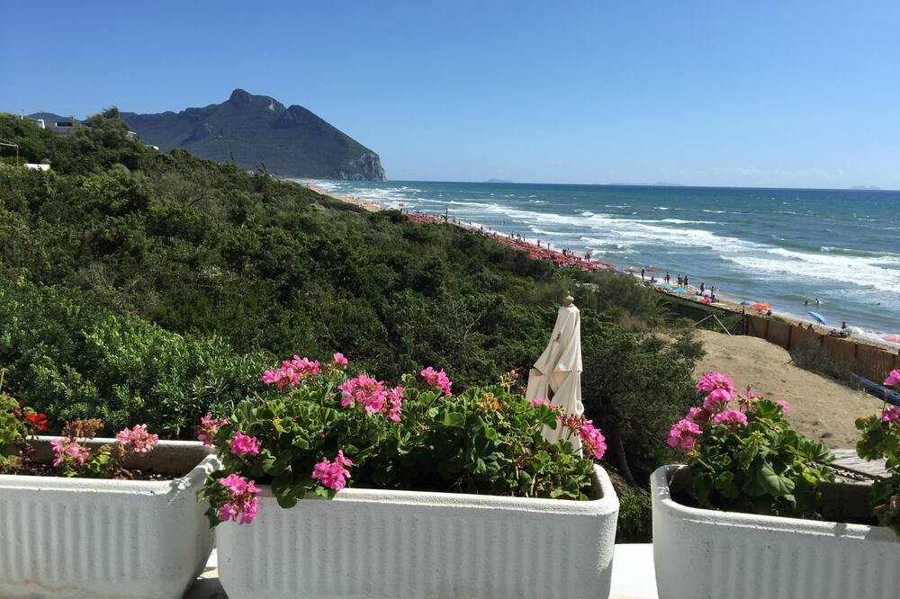 Photo of Patio Balcony in Latina Lido