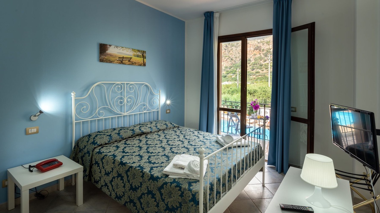 Photo of Bedroom in Castelluzzo