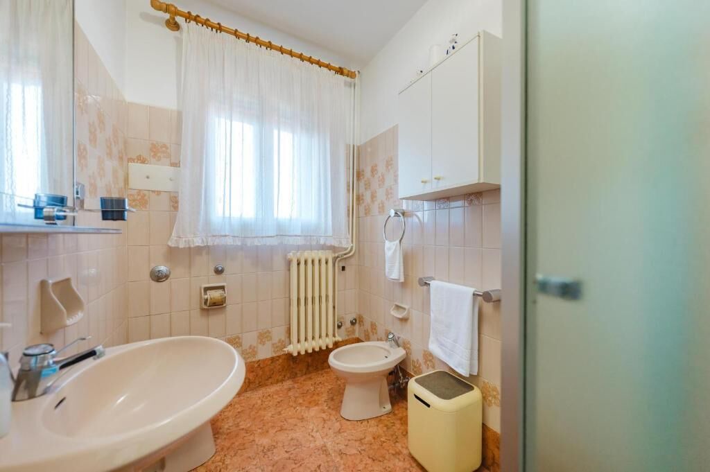 Photo of Bathroom in Longa