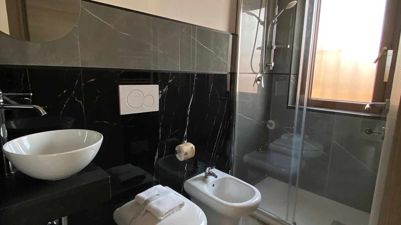 Photo of Bathroom in Universita