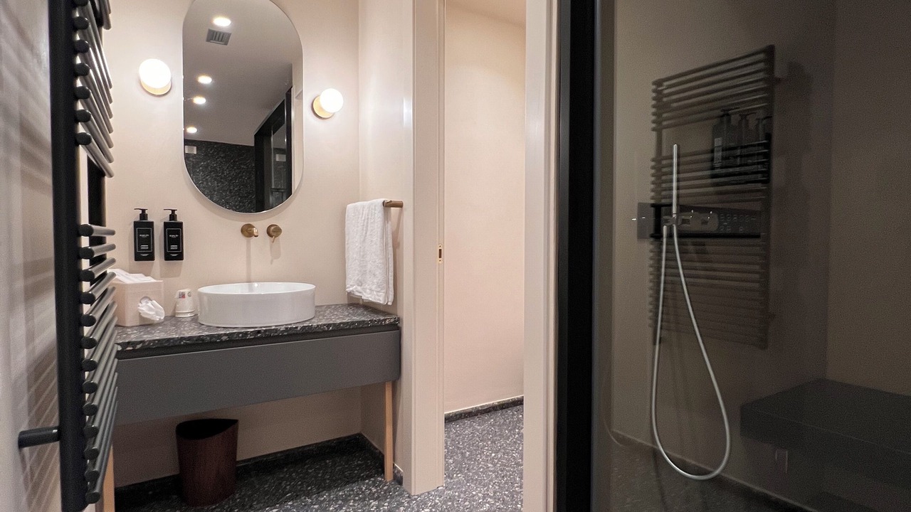 Photo of Bathroom in Cave