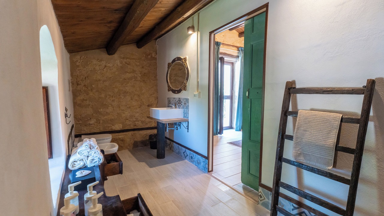 Photo of Bathroom in Gela