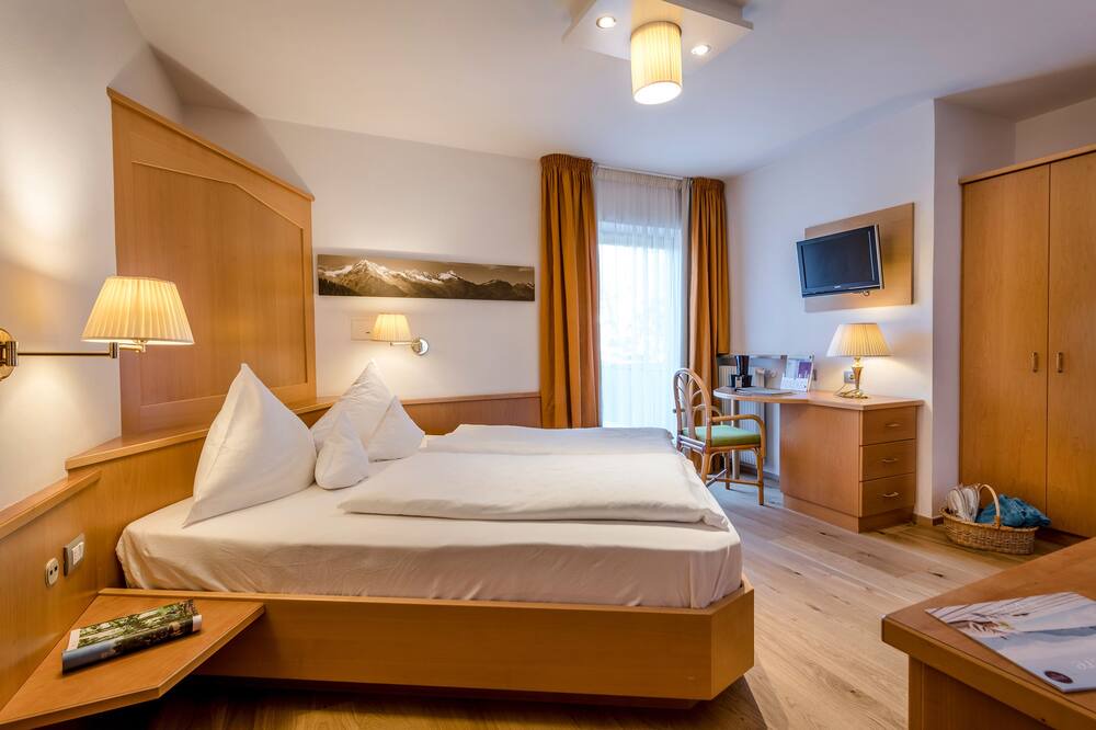 Photo of Bedroom in San Genesio Atesino