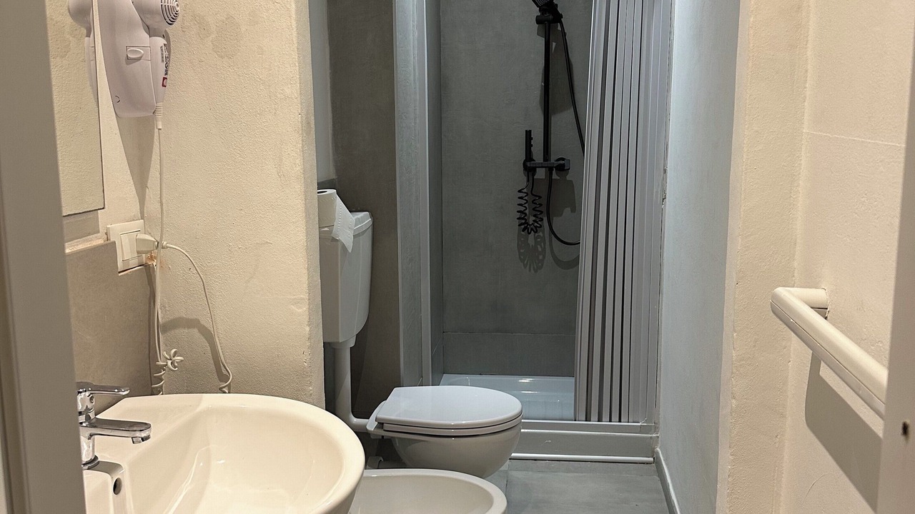 Photo of Bathroom in La Spezia Historic Centre
