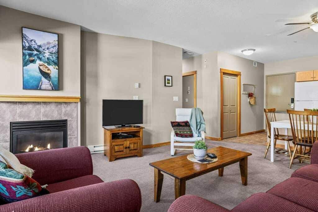 Photo of Livingroom in Cougar Creek