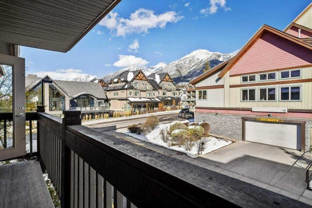 Photo of Outdoor in Cougar Creek
