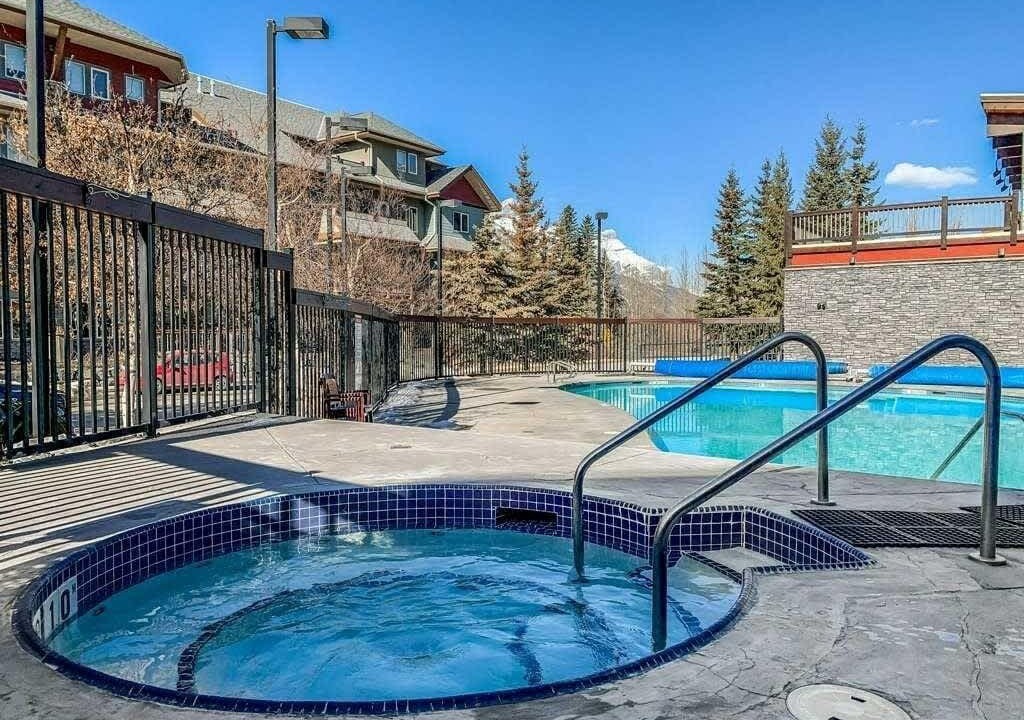 Photo of Outdoor in Cougar Creek