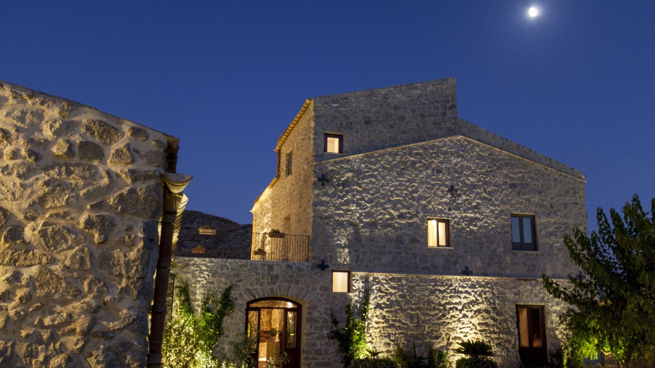 Photo of Buildings in Realmonte