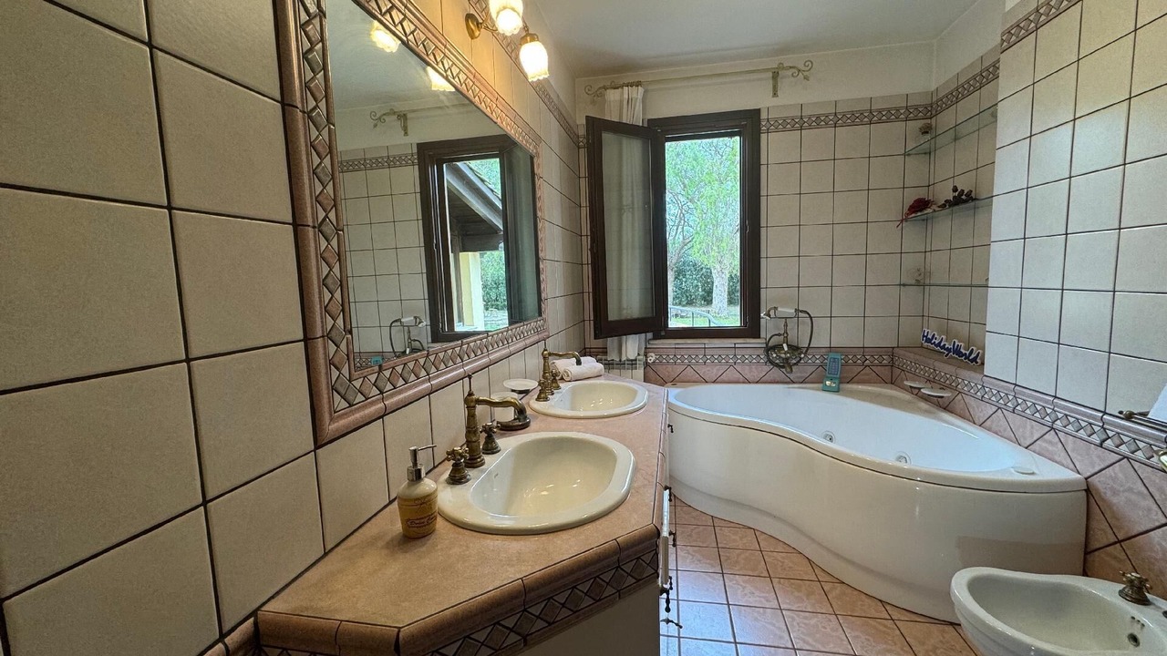 Photo of Bathroom in Marsala