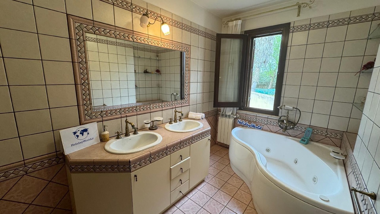 Photo of Bathroom in Marsala