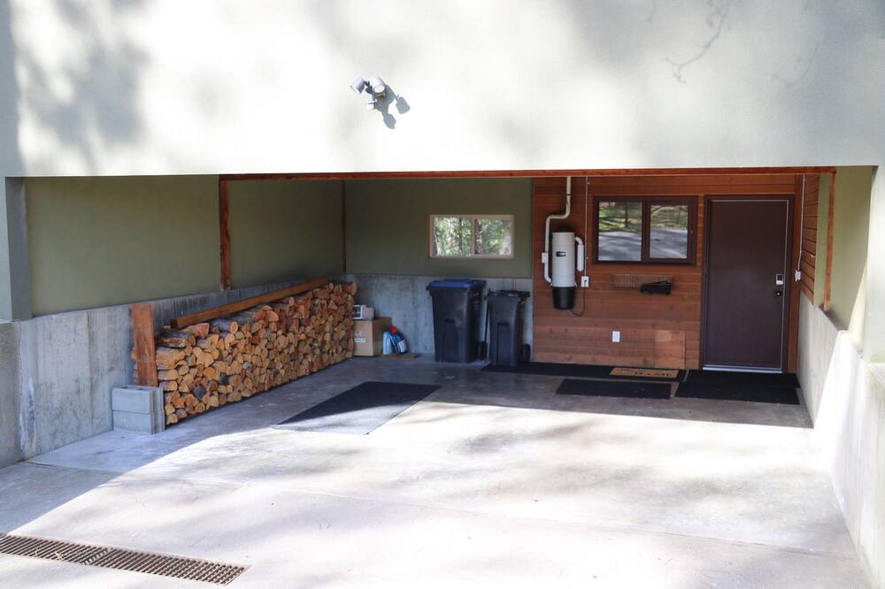 Photo of Outdoor in Southeast Kelowna