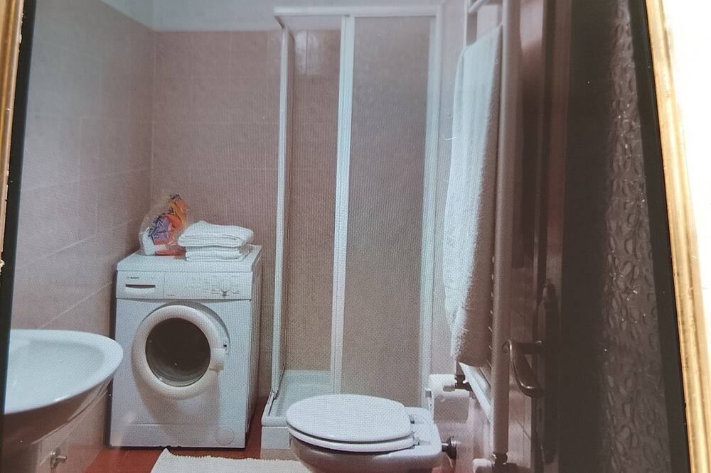 Photo of Bathroom in Nettuno