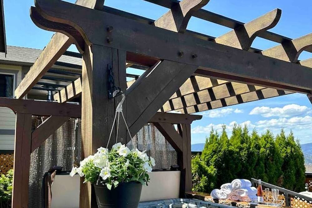 Photo of Outdoor in Black Mountain