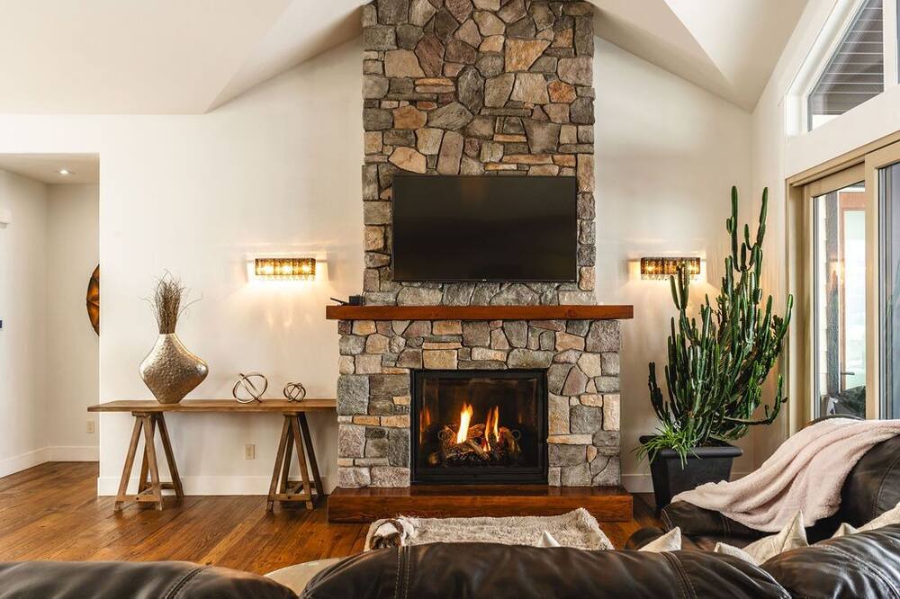 Photo of Livingroom in Black Mountain
