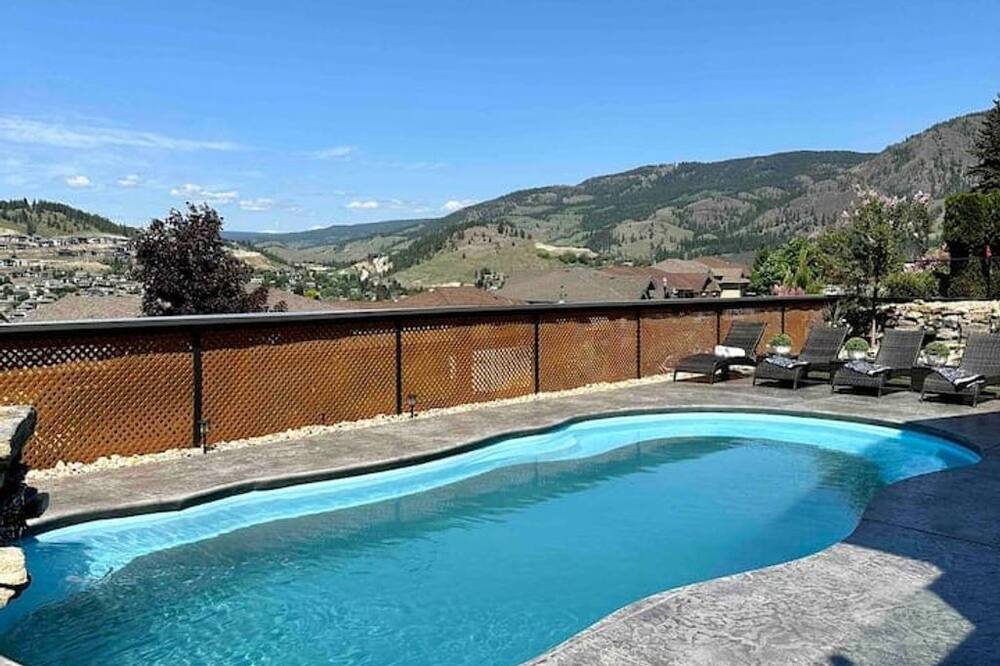 Photo of Outdoor in Black Mountain