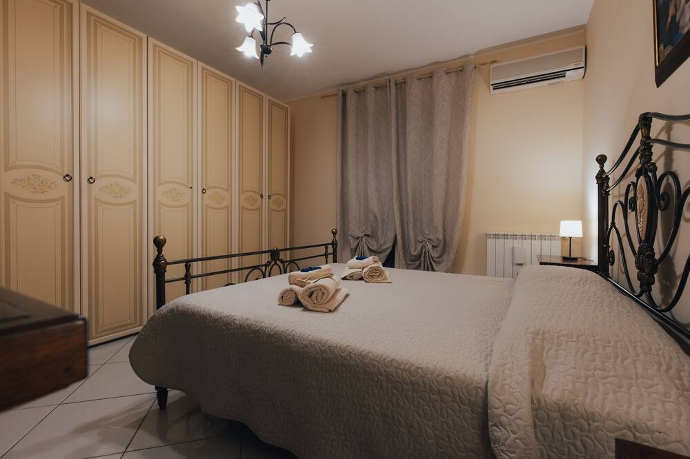 Photo of Bedroom in Porticello