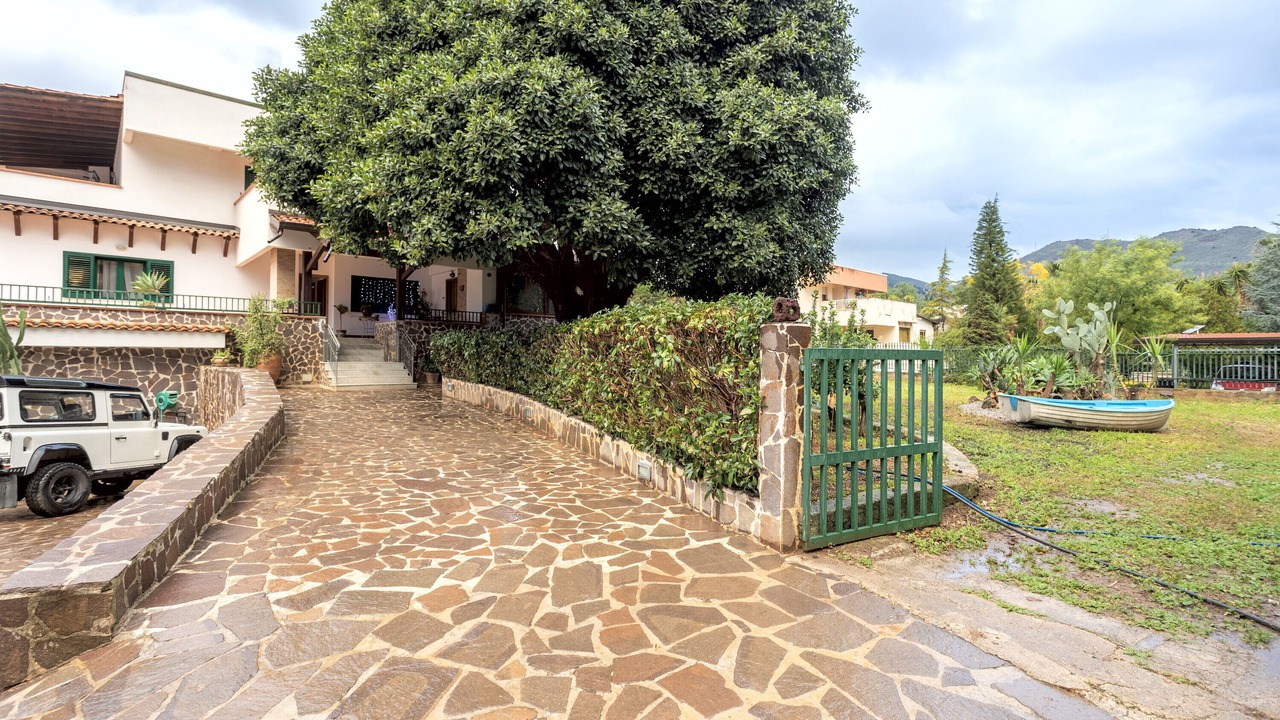 Photo of Outdoor in Palermo