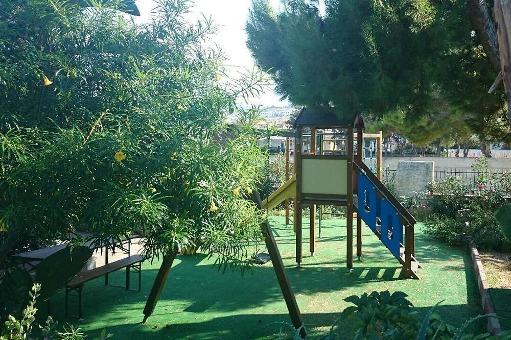 Photo of Outdoor in Patti