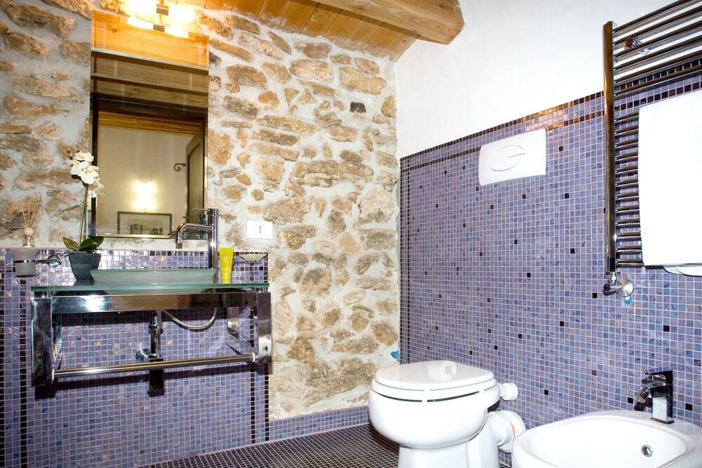 Photo of Bathroom in Partinico