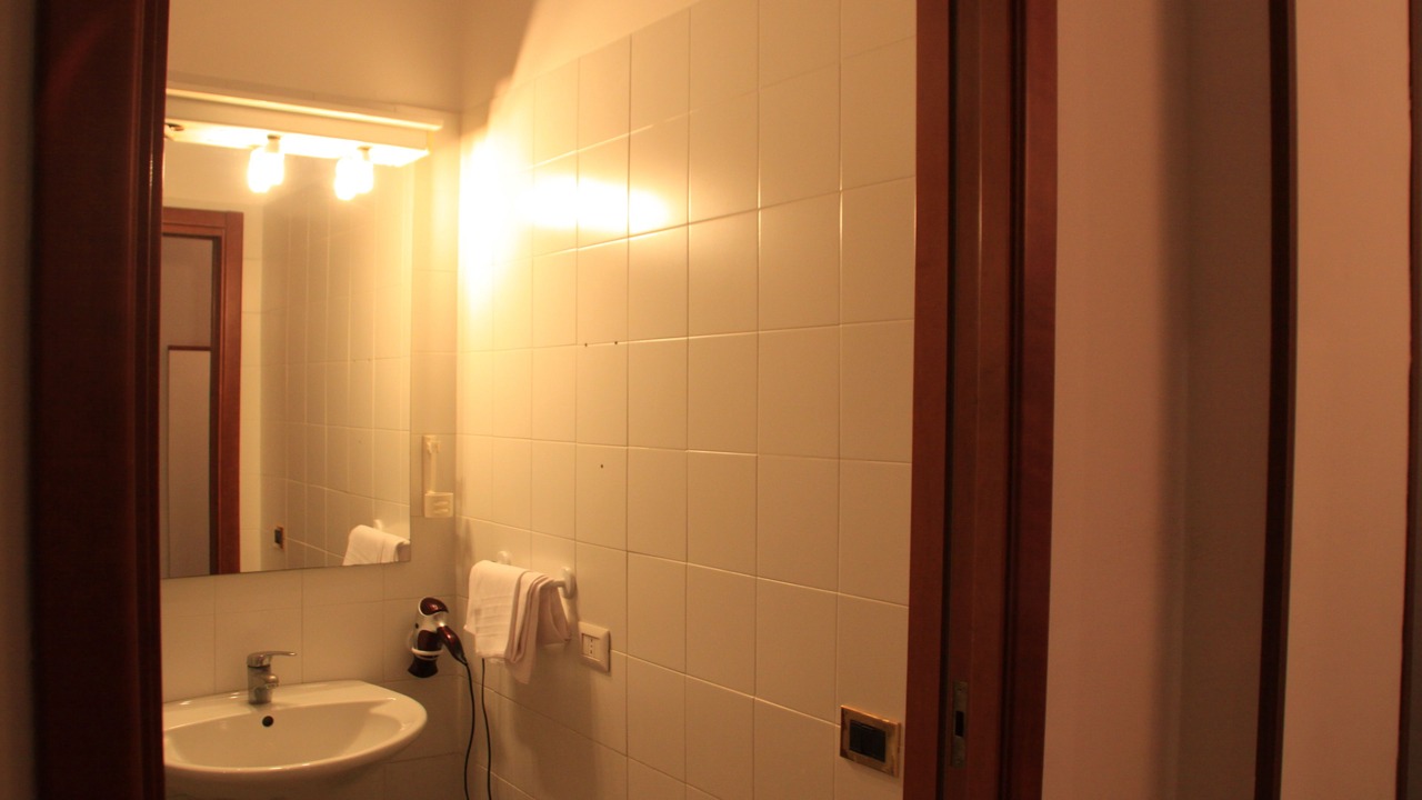 Photo of Bathroom in Gela