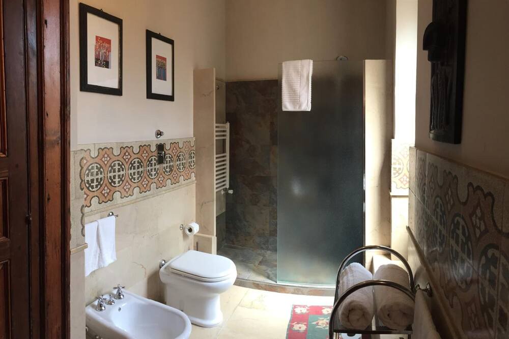 Photo of Bathroom in Marsala