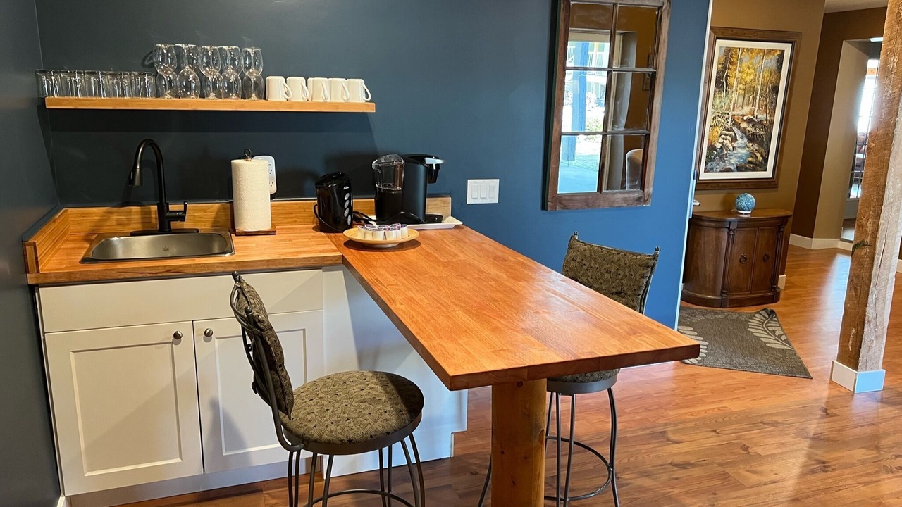 Photo of Kitchen in Keremeos