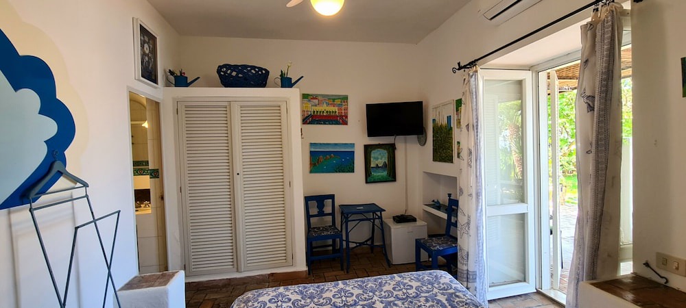 Photo of Bedroom in Ponza