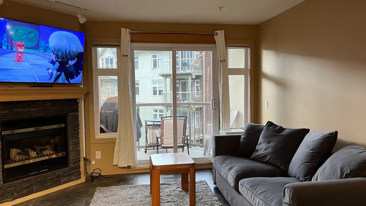 Photo of Livingroom in Cougar Creek