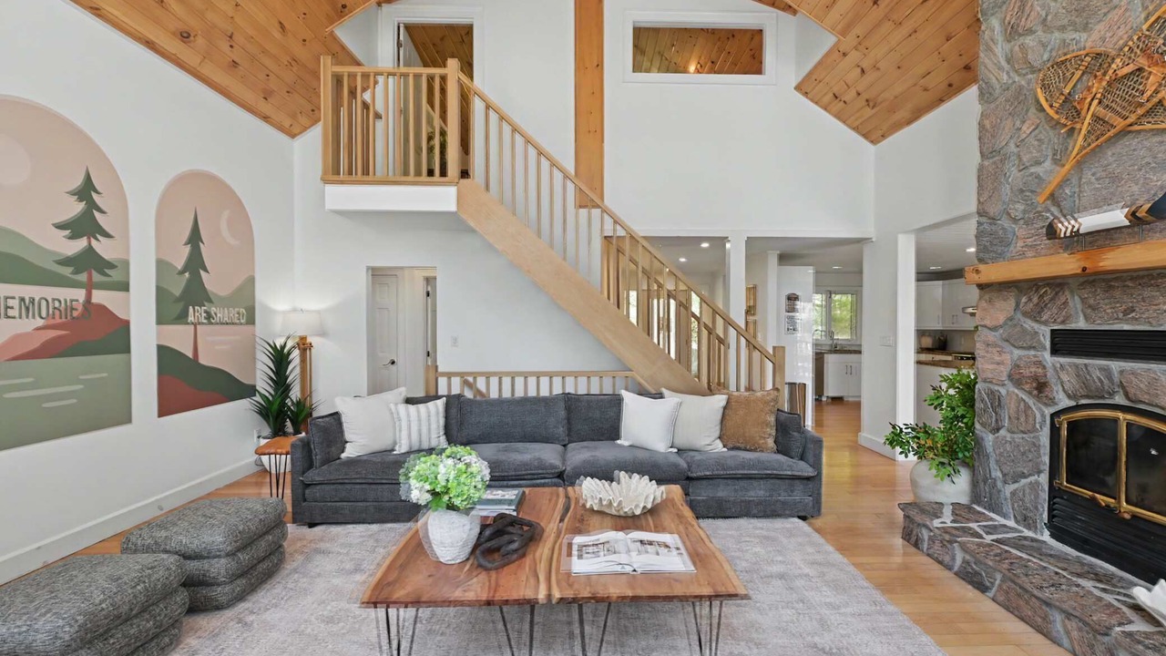 Photo of Bedroom in Lake of Bays