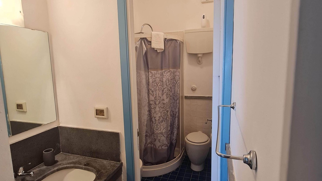 Photo of Bathroom in Pantelleria