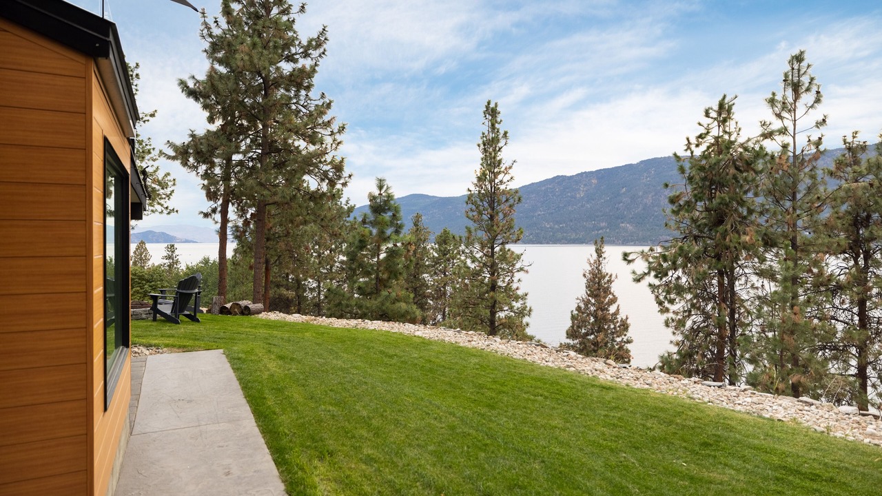 Photo of Patio Balcony in Okanagan Centre