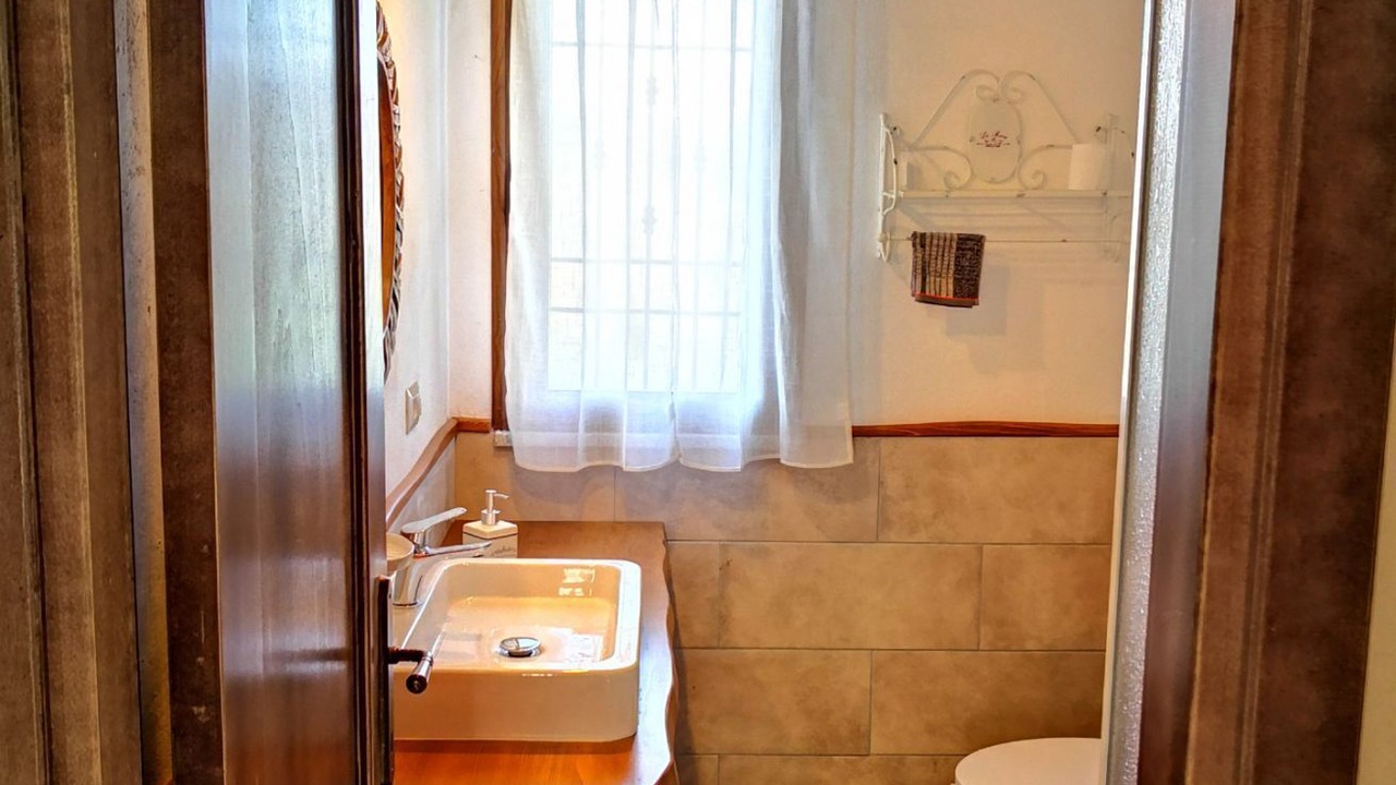 Photo of Bathroom in Oliena