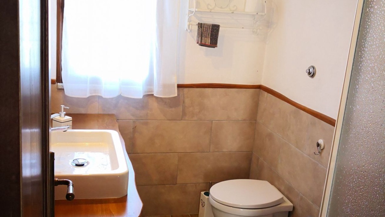 Photo of Bathroom in Oliena