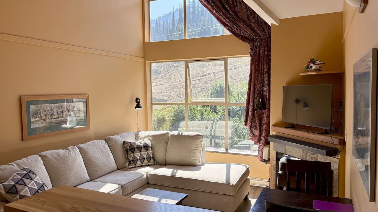 Photo of Livingroom in Okanagan-Similkameen