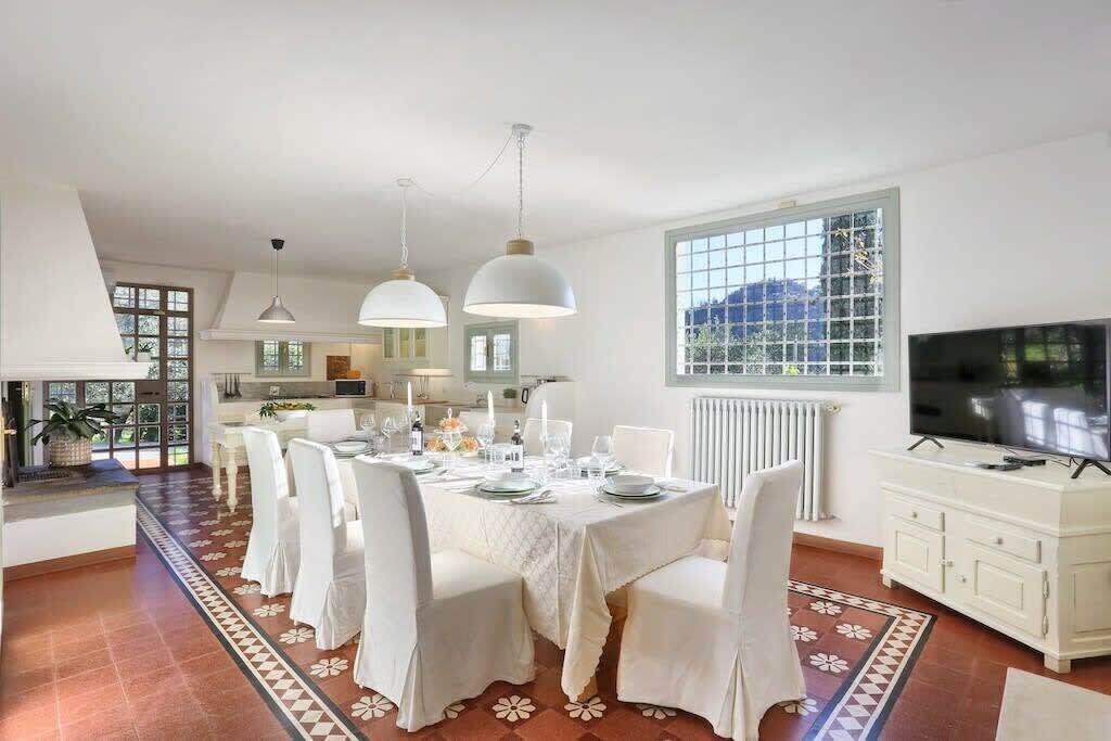 Photo of Livingroom in Margine Coperta-Traversagna