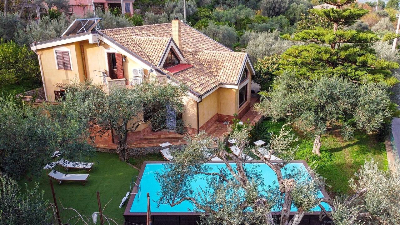 Photo of Outdoor in Carini