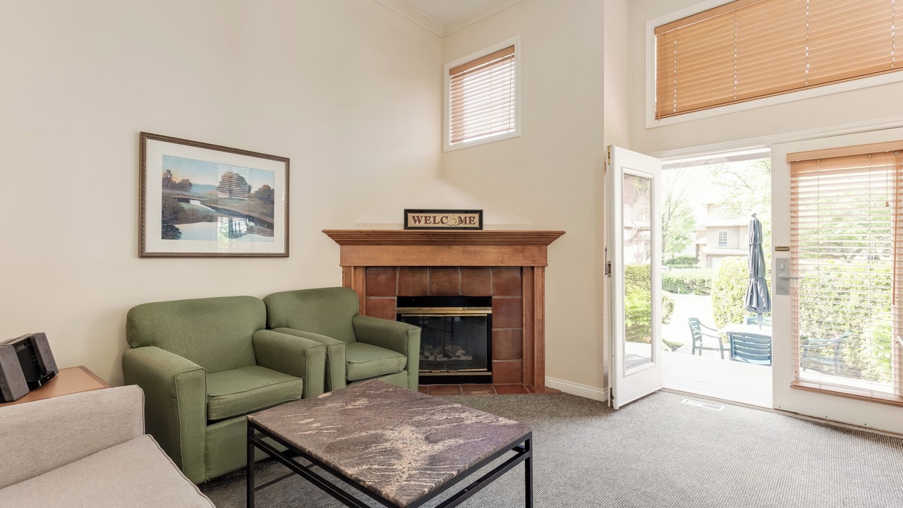 Photo of Livingroom in South Pandosy
