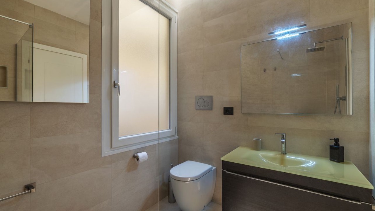 Photo of Bathroom in Universita