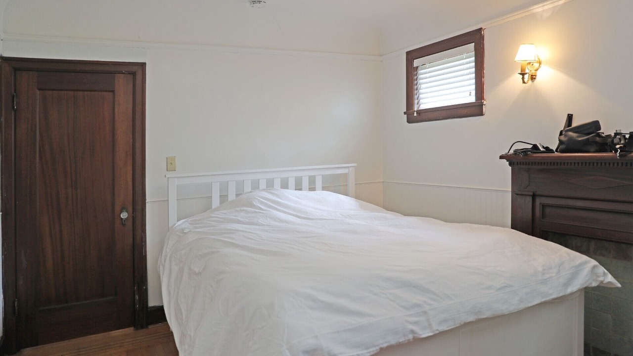 Photo of Bedroom in Shaughnessy