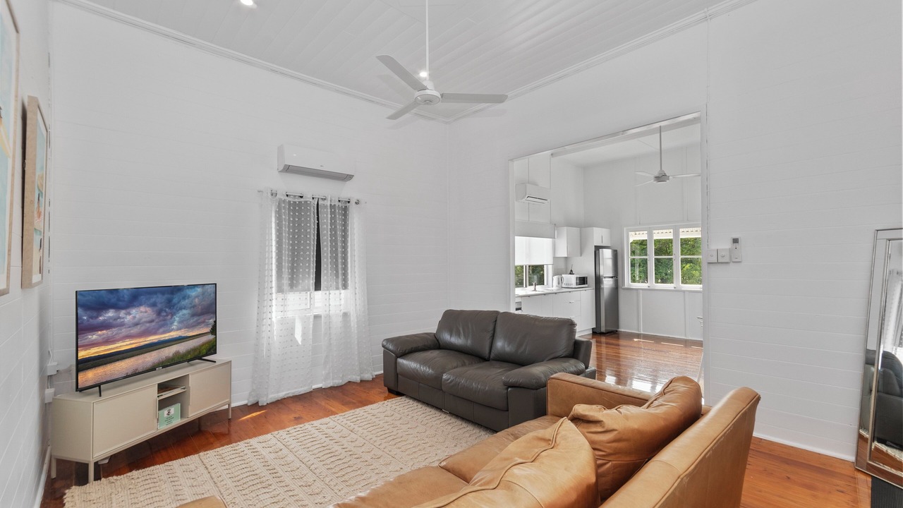 Photo of Livingroom in North Ward